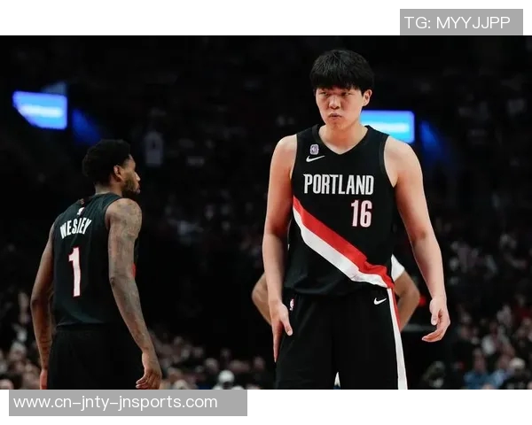 杨瀚森逐渐融入球队轮换阵容连续两场出战时间超13分钟表现待提升